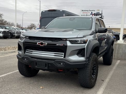 Used 2024 Chevrolet Colorado ZR2 w/ ZR2 Bison Edition image 9