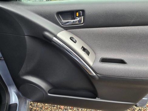 Used 2006 Toyota Matrix XR image 26