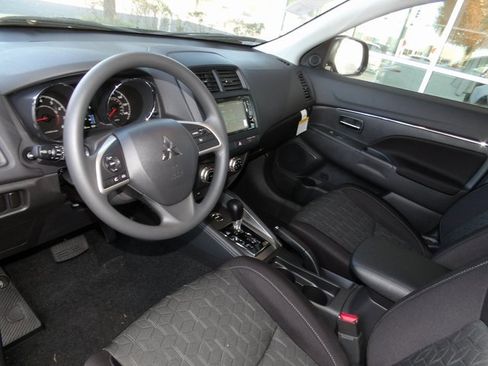 New 2025 Mitsubishi Outlander Sport SE image 11