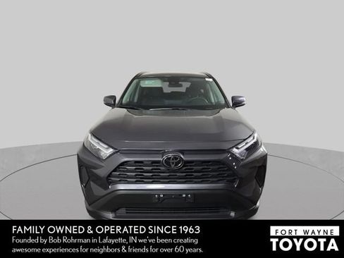 Used 2024 Toyota RAV4 XLE AWD/4WD image 3