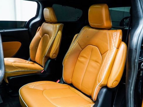 Used 2022 Chrysler Pacifica Pinnacle image 46