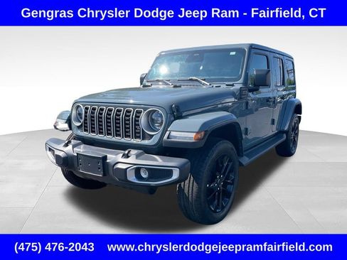 Certified 2025 Jeep Wrangler Unlimited Sahara AWD/4WD image 3