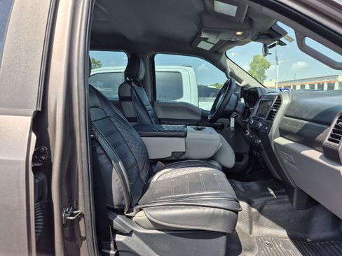 Used 2020 Ford F250 XL w/ STX Appearance Package AWD/4WD image 7