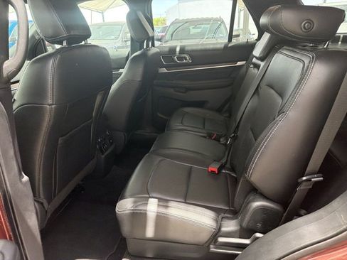 Used 2018 Ford Explorer Limited AWD/4WD image 17