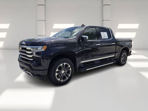 Used 2023 Chevrolet Silverado 1500 High Country w/ Z71 Off-Road Package image 4