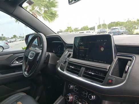 Used 2024 GMC Yukon AT4 w/ AT4 Premium Package AWD/4WD image 11