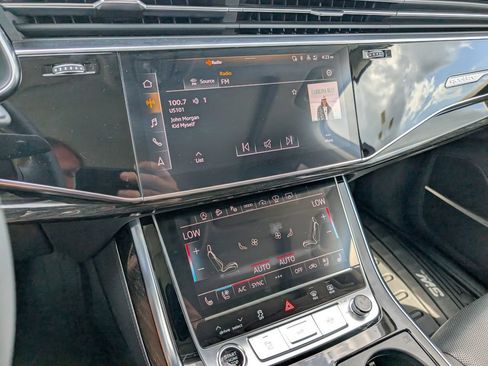 Used 2023 Audi Q7 3.0T Prestige AWD/4WD image 9