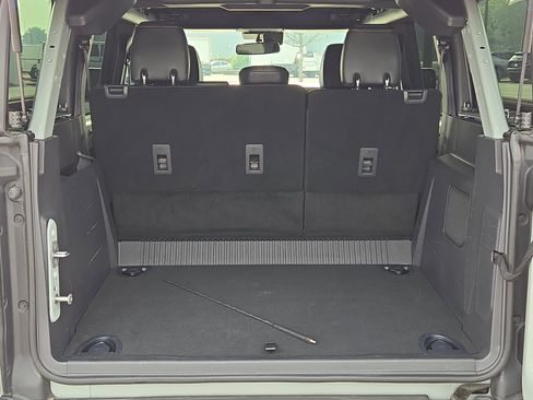 Used 2023 Ford Bronco Badlands w/ Sasquatch Package AWD/4WD image 13