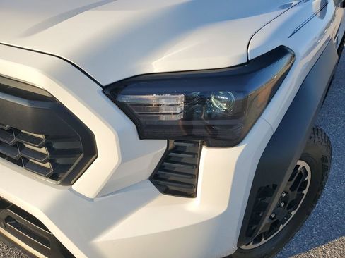 Used 2024 Toyota Tacoma TRD Off-Road image 16