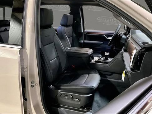 New 2026 GMC Sierra 1500 Denali w/ Denali Reserve Package AWD/4WD image 12