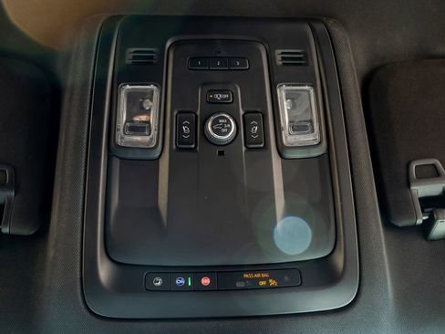 Used 2023 Chevrolet Tahoe Z71 w/ Off-Road Capability Package image 26