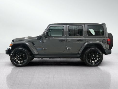 Used 2023 Jeep Wrangler Unlimited Sahara w/ Cold Weather Group AWD/4WD image 2