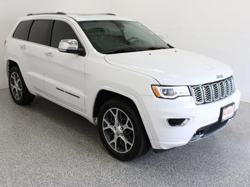Used 2019 Jeep Grand Cherokee Overland RWD image 4