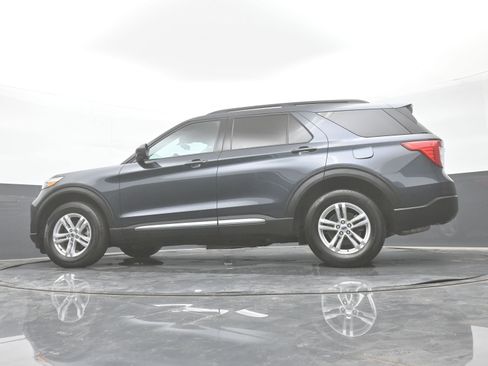 Used 2022 Ford Explorer XLT image 42