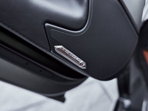 Used 2018 Lamborghini Aventador S image 42