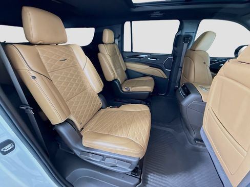 Used 2023 Cadillac Escalade ESV Sport w/ Touring Package AWD/4WD image 30