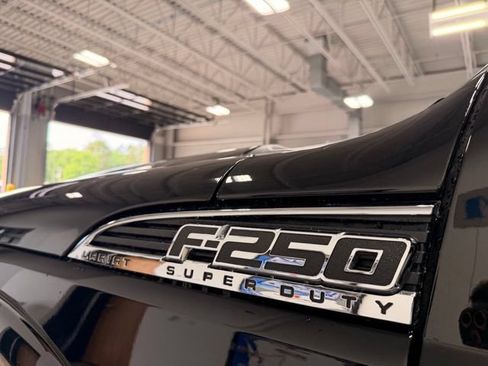 Used 2016 Ford F250 Lariat w/ Chrome Package AWD/4WD image 16