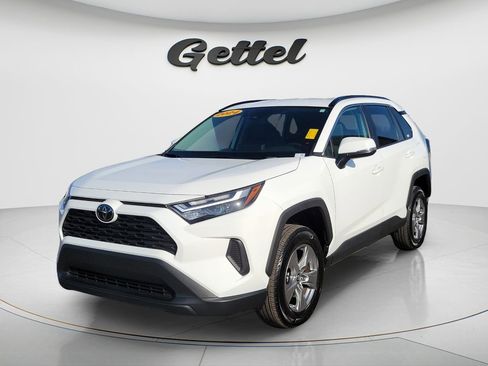 Used 2024 Toyota RAV4 XLE image 1