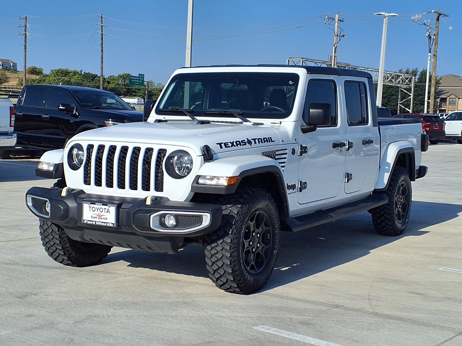 Used 2023 Jeep Gladiator Sport AWD/4WD image 3