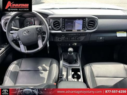 Used 2023 Toyota Tacoma TRD Off-Road w/ TRD Premium Off Road Package AWD/4WD image 17