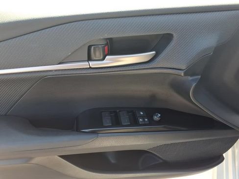 Used 2025 Toyota Camry SE w/ Convenience Package FWD image 13