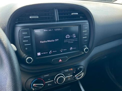 Certified 2023 Kia Soul LX w/ LX Technology Package FWD image 13