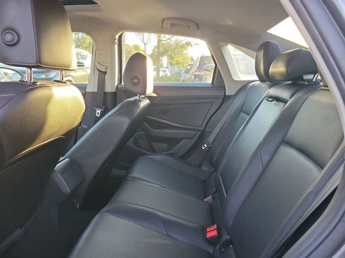 Used 2019 Volkswagen Jetta SE image 8