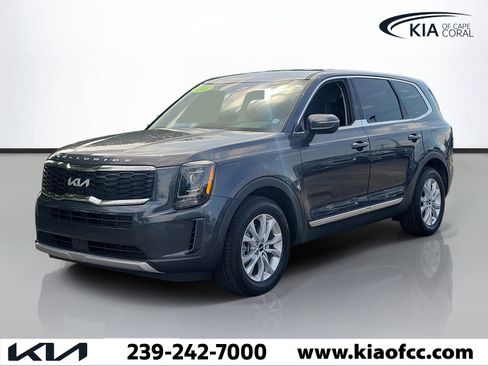 Used 2022 Kia Telluride LX FWD image 3