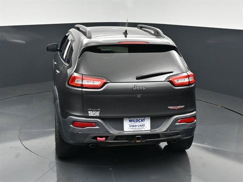 Used 2015 Jeep Cherokee Trailhawk w/ Comfort/Convenience Group AWD/4WD image 26