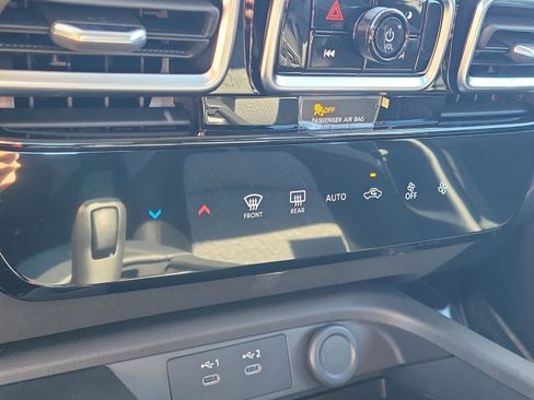 New 2026 Nissan Sentra SV image 28