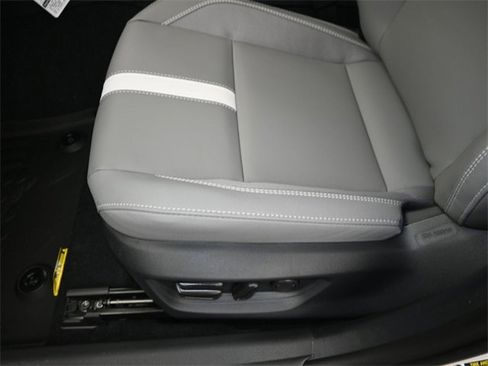 New 2026 Toyota Camry SE image 10