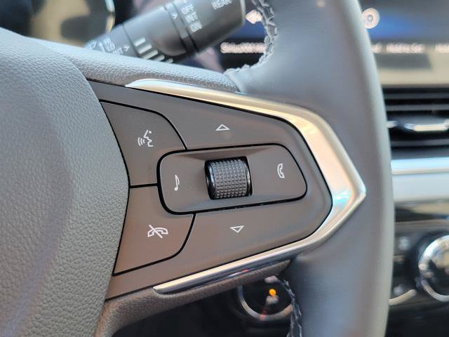New 2026 Chevrolet Trax LT w/ LT Convenience Package FWD image 17