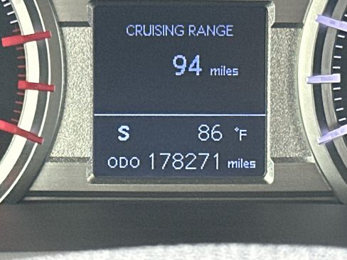 Used 2018 Toyota 4Runner Limited AWD/4WD image 21
