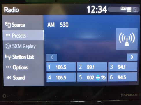 Used 2021 Toyota Corolla LE FWD image 25