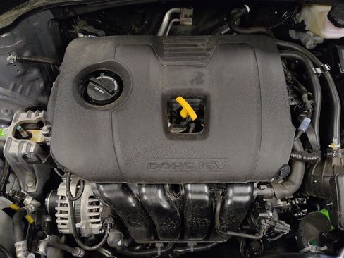 Used 2025 Kia Soul LX w/ LX Technology Package FWD image 30