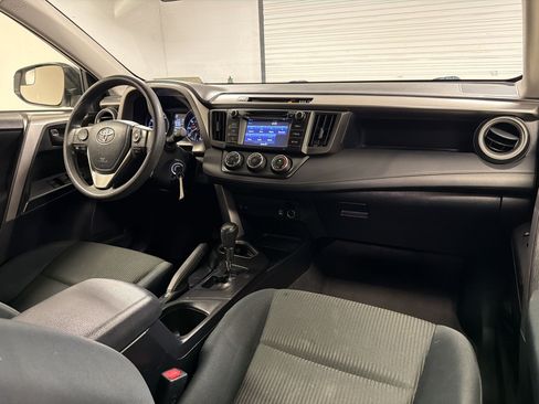 Used 2017 Toyota RAV4 LE FWD image 29