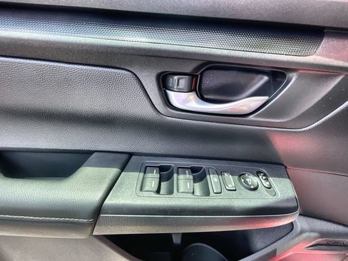 Used 2025 Honda CR-V LX image 22