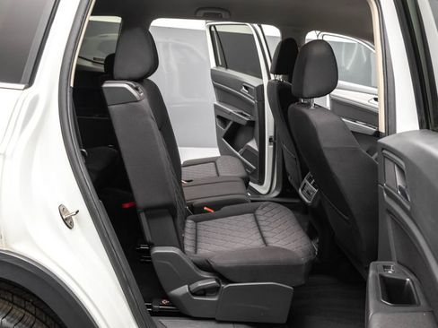 Used 2018 Volkswagen Atlas S image 26