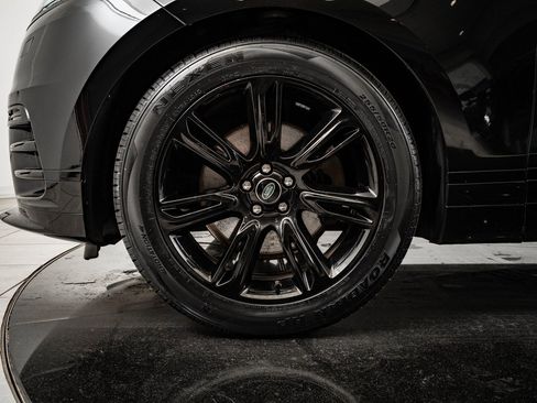 Used 2022 Land Rover Range Rover Velar R-Dynamic S image 13