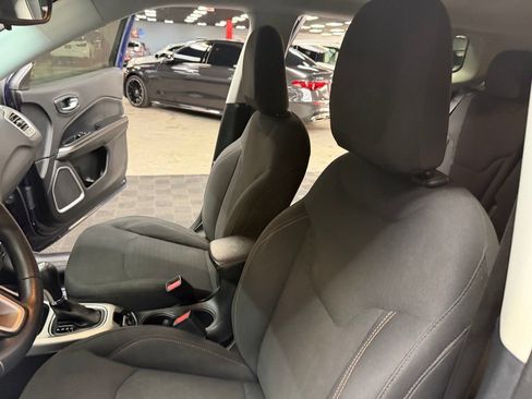 Used 2018 Jeep Compass Sport FWD image 34