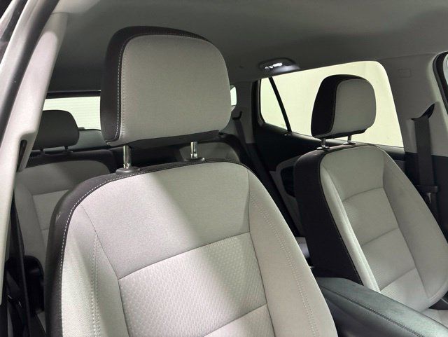 Used 2024 GMC Terrain SLE FWD image 33