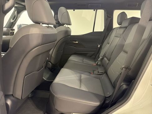 Used 2025 Lexus GX 550 w/ Accessory Package (2T) image 22