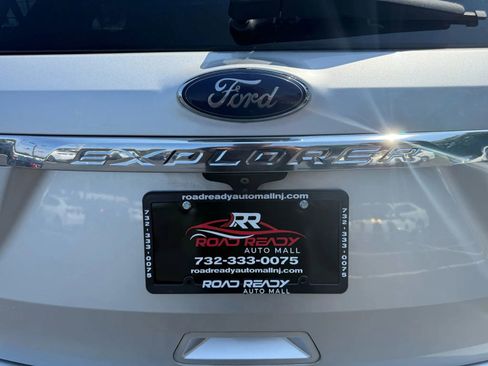 Used 2017 Ford Explorer Limited image 56
