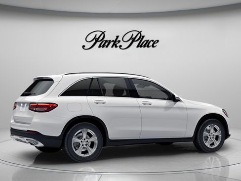 Used 2017 Mercedes-Benz GLC 300 4MATIC image 22