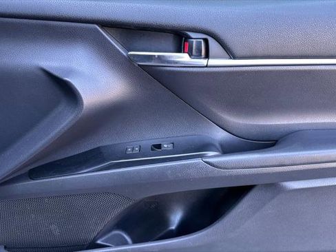 Certified 2020 Toyota Camry SE FWD image 18