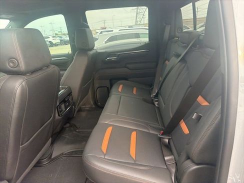 Used 2025 GMC Sierra 1500 AT4 w/ AT4 Premium Package image 8