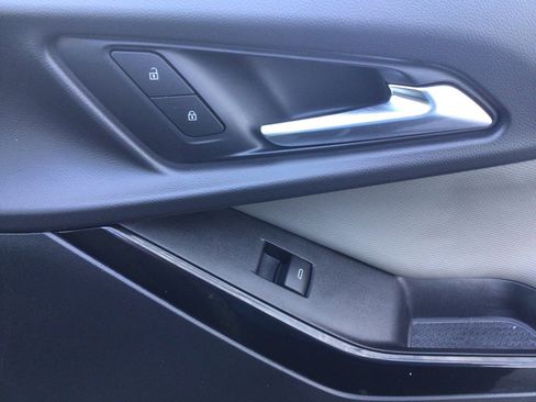 New 2026 Chevrolet Equinox LT w/ Convenience Package II image 13