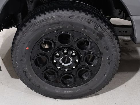 New 2026 Ford F350 XLT w/ XLT Premium Package AWD/4WD image 25