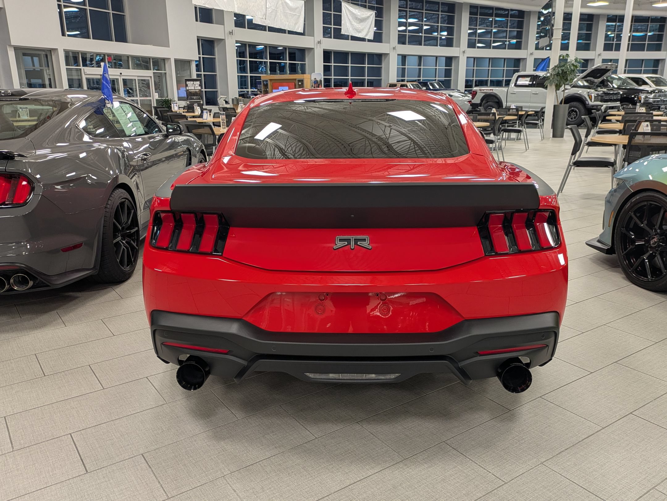 Used 2025 Ford Mustang GT w/ GT Performance Package RWD image 4