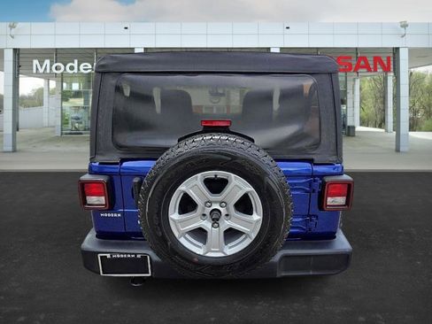 Used 2019 Jeep Wrangler Sport image 6
